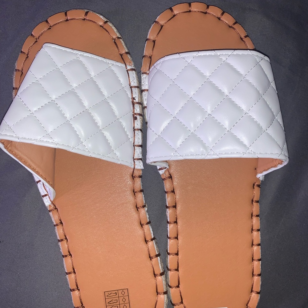 Quilted slide sandals